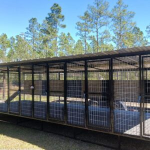 Standard Six-Bay Dog Kennel with Insulated Wooden Dog Houses